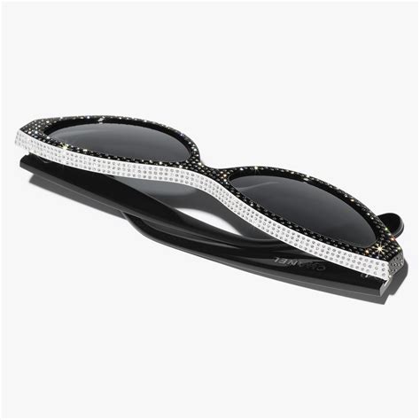 diamante sunglasses chanel|Chanel sunglasses pouch.